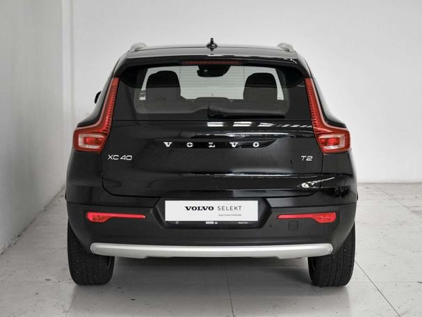 Volvo XC40 T2 Geartronic Momentum 95 kW image number 6