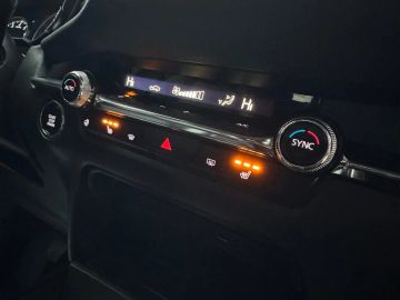 Car image 37