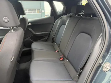 Car image 29