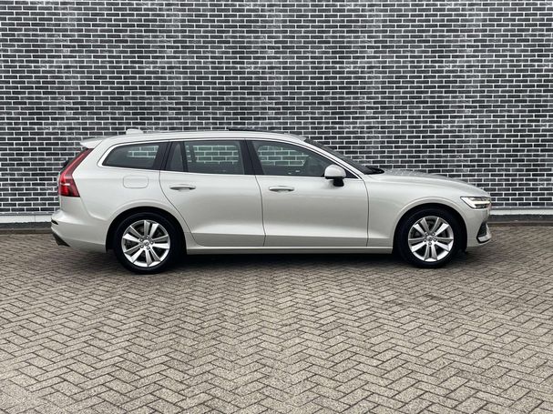 Volvo V60 D4 Momentum 140 kW image number 3