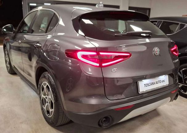 Alfa Romeo Stelvio 2.2 Q4 140 kW image number 4