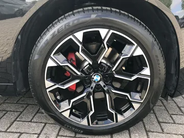 Car image 32