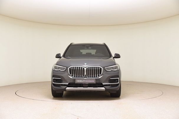 BMW X5 xDrive30d 210 kW image number 2