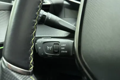 Car image 33