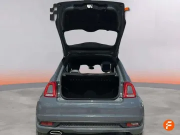 Car image 18