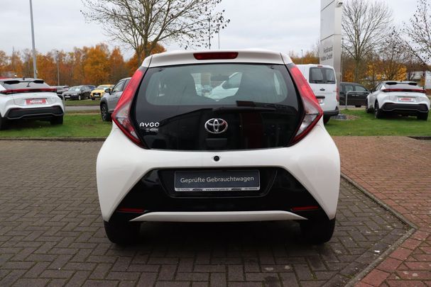 Toyota Aygo 53 kW image number 1