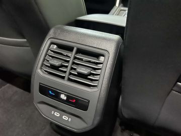 Car image 37