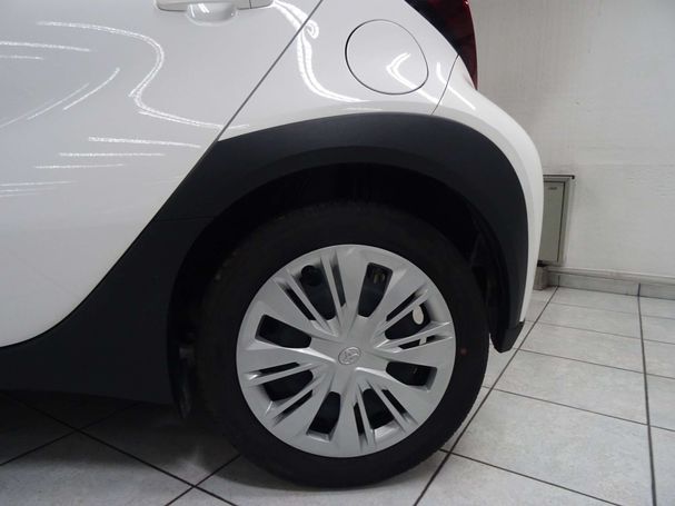 Toyota Aygo X 1.0 CVT 53 kW image number 8