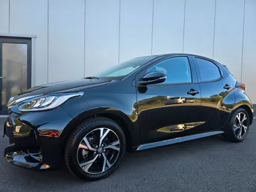 Car image 3