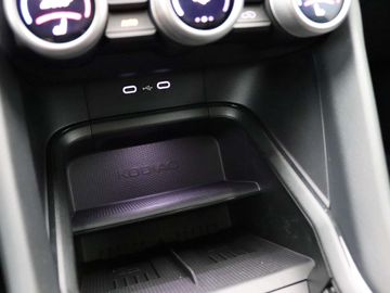 Car image 35