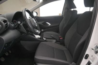 Car image 12