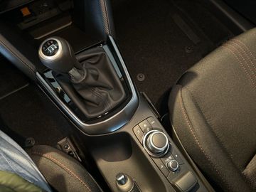 Car image 15