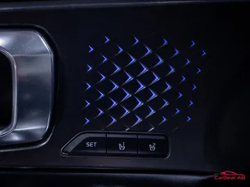 Car image 38