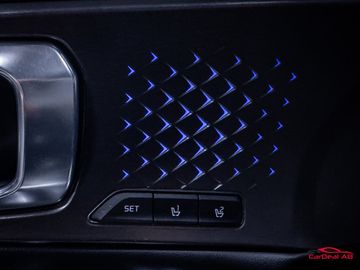 Car image 38