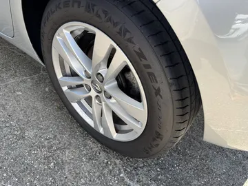 Car image 23