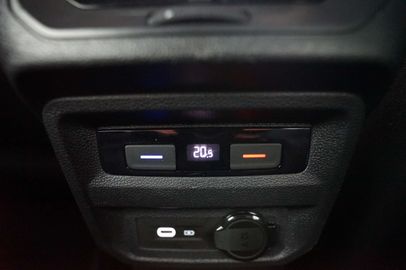 Car image 41