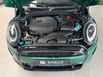 Car image 32
