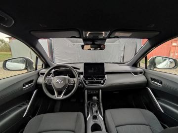 Car image 12