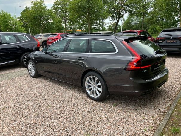 Volvo V90 B4 AWD Momentum 145 kW image number 4