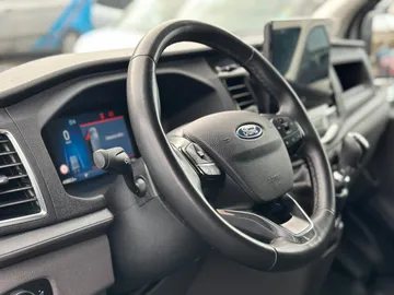 Car image 33