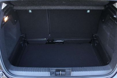 Car image 37