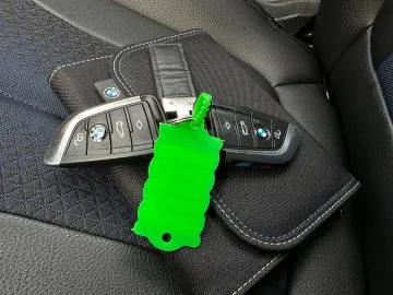 Car image 39