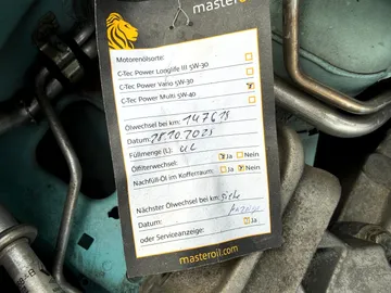 Car image 25