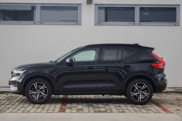 Volvo XC40 B3 Plus Dark 120 kW image number 6