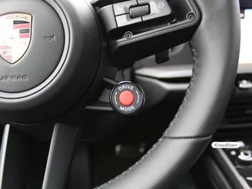 Car image 32