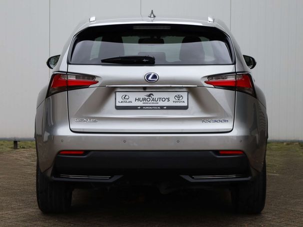 Lexus NX 300 h AWD 145 kW image number 3