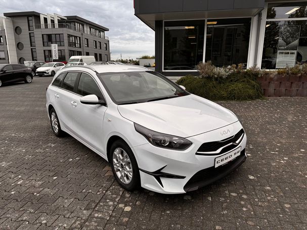 Kia Ceed Sportswagon 1.5 Vision DCT7 103 kW image number 2