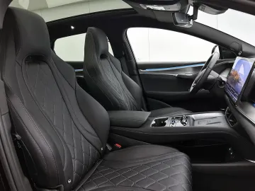 Car image 48