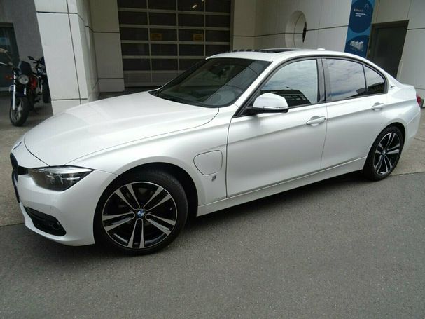 BMW 330 e iPerformance M Sport 185 kW image number 1