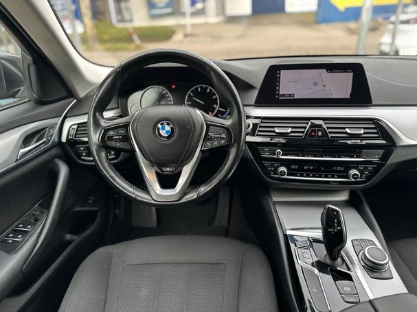 BMW 520d Touring 140 kW image number 16