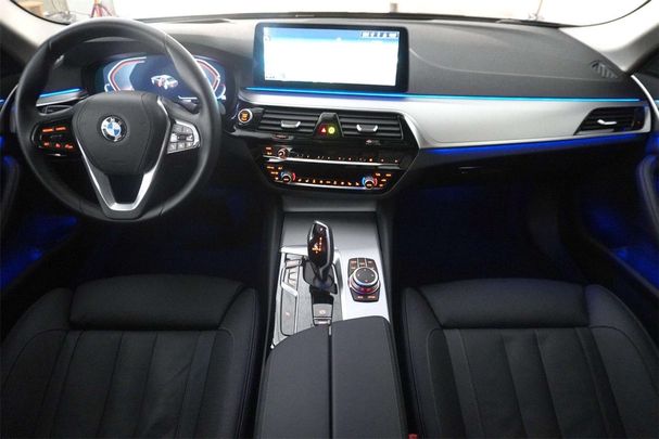 BMW 530d xDrive 210 kW image number 11