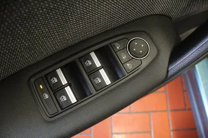 Car image 41