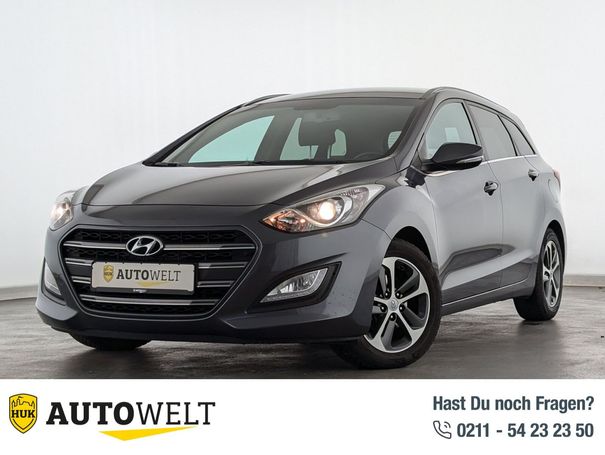 Hyundai i30 blue 1.6 CRDi 81 kW image number 1