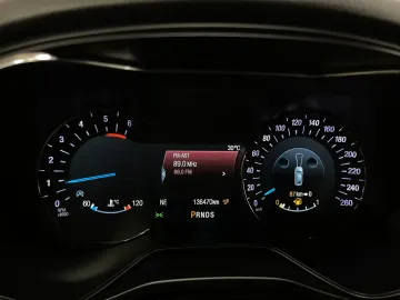 Car image 30