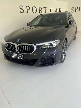 BMW 520d Touring 140 kW image number 2