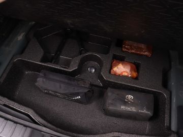 Car image 38