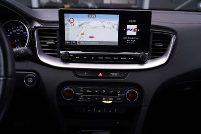 Car image 36