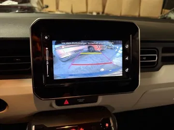 Car image 18