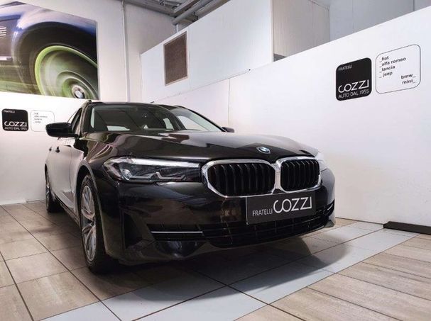 BMW 520d Touring xDrive 140 kW image number 2