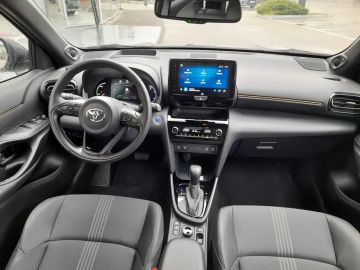 Car image 10