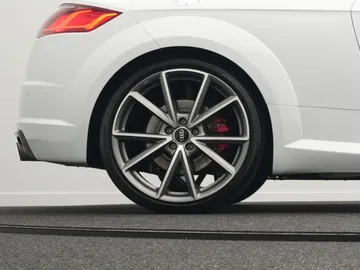 Car image 49
