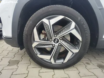 Car image 41