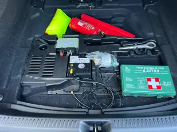 Car image 39