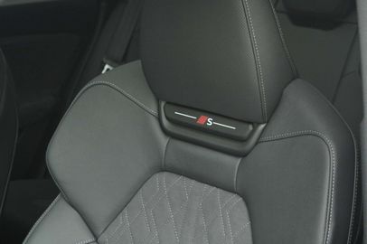 Car image 38