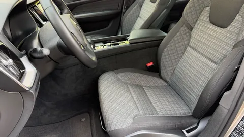 Car image 34