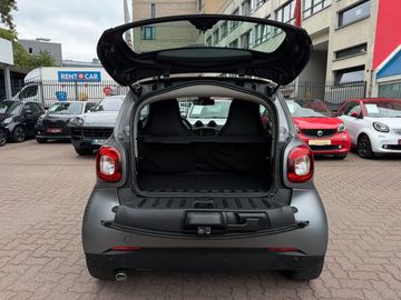 Car image 32